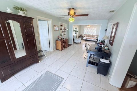 Casa en venta en Eustis, Florida, 2 dormitorios, 156.17 m2 № 1725526 - foto 2