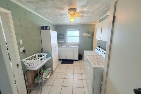 Casa en venta en Eustis, Florida, 2 dormitorios, 156.17 m2 № 1725526 - foto 14