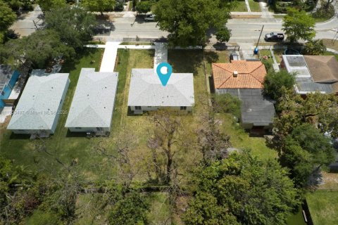 House in Miami, Florida 4 bedrooms, 148.64 sq.m. № 1954419 - photo 28