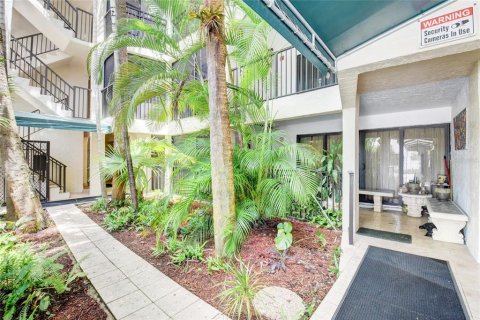 Copropriété à louer à Fort Lauderdale, Floride: 2 chambres, 117.71 m2 № 1564355 - photo 27
