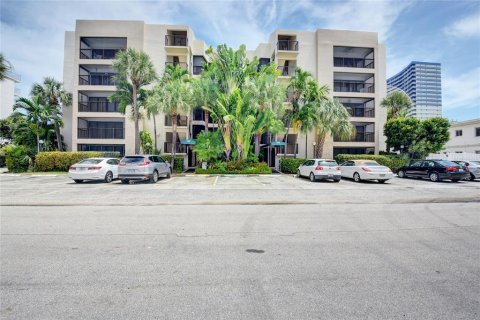 Copropriété à louer à Fort Lauderdale, Floride: 2 chambres, 117.71 m2 № 1564355 - photo 26