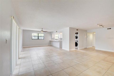 Copropriété à louer à Fort Lauderdale, Floride: 2 chambres, 117.71 m2 № 1564355 - photo 11