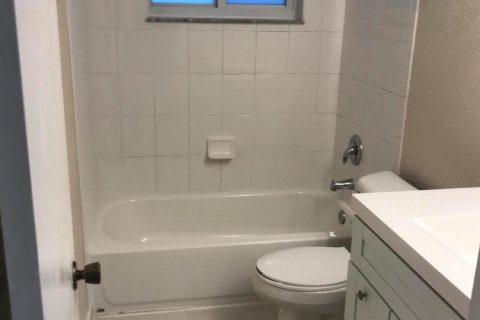 Copropriété à louer à Miami, Floride: 2 chambres, 74.69 m2 № 2288165 - photo 8