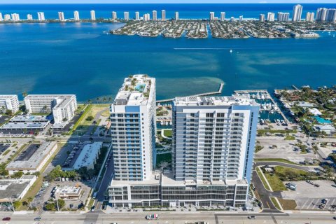 Condominio en venta en Lake Park, Florida, 2 dormitorios, 141.86 m2 № 2154326 - foto 2