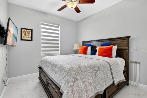 Casa en venta en Kissimmee, Florida, 4 dormitorios, 188.78 m2 № 1915409 - foto 12