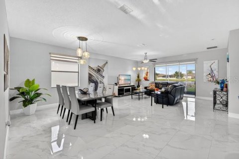 Casa en venta en Kissimmee, Florida, 4 dormitorios, 188.78 m2 № 1915409 - foto 8