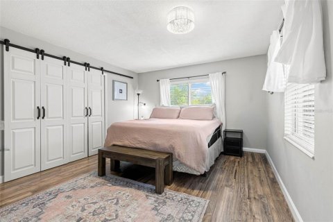 Villa ou maison à vendre à Saint Petersburg, Floride: 5 chambres, 238.94 m2 № 2402980 - photo 29