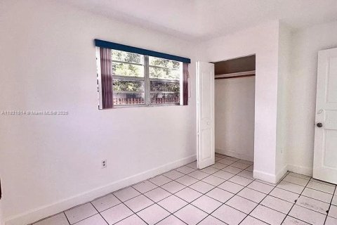 Casa en alquiler en Miami, Florida, 2 dormitorios, 253.62 m2 № 1976143 - foto 7