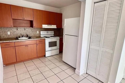 Casa en Miami, Florida 2 dormitorios, 253.62 m2 № 1976143