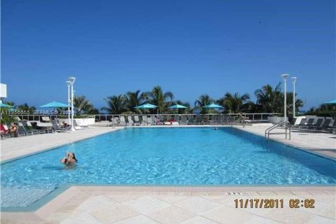 Condominio en alquiler en Miami Beach, Florida, 49.24 m2 № 2010577 - foto 22