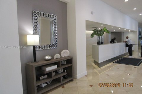 Condominio en alquiler en Miami Beach, Florida, 49.24 m2 № 2010577 - foto 27