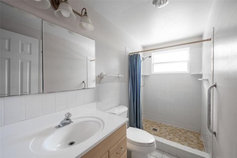 House in Englewood, Florida 2 bedrooms, 112.6 sq.m. № 2391492 - photo 26