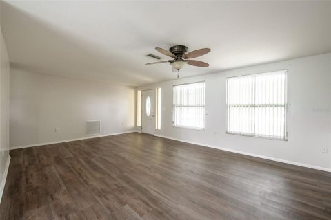 House in Englewood, Florida 2 bedrooms, 112.6 sq.m. № 2391492 - photo 9