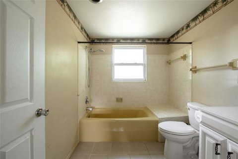 House in Englewood, Florida 2 bedrooms, 112.6 sq.m. № 2391492 - photo 23