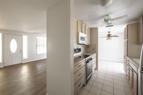House in Englewood, Florida 2 bedrooms, 112.6 sq.m. № 2391492 - photo 18