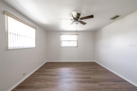 House in Englewood, Florida 2 bedrooms, 112.6 sq.m. № 2391492 - photo 20