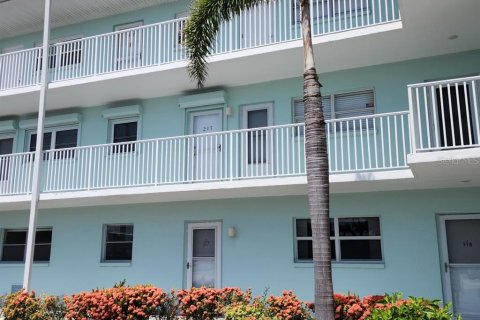 Condo in South Pasadena, Florida, 2 bedrooms  № 2122156