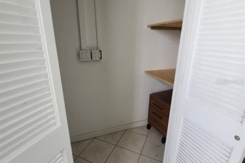 Condo in South Pasadena, Florida, 2 bedrooms № 2122156 - photo 4