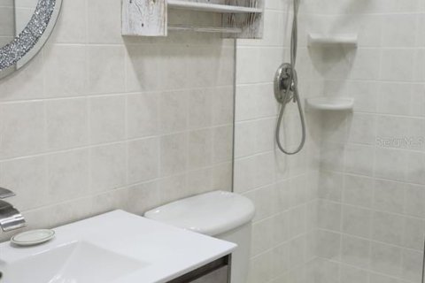 Condo in South Pasadena, Florida, 2 bedrooms № 2122156 - photo 10
