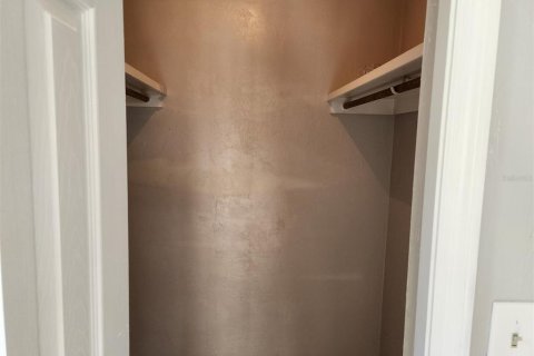 House in Gainesville, Florida 3 bedrooms, 168.52 sq.m. № 1907854 - photo 6