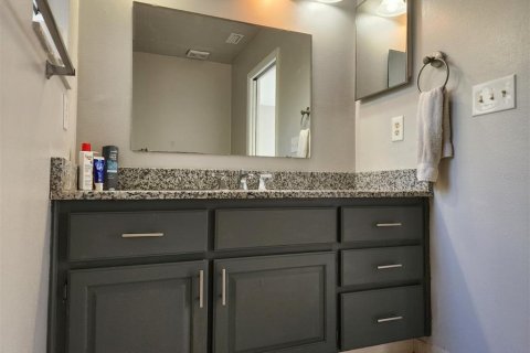 House in Gainesville, Florida 3 bedrooms, 168.52 sq.m. № 1907854 - photo 4