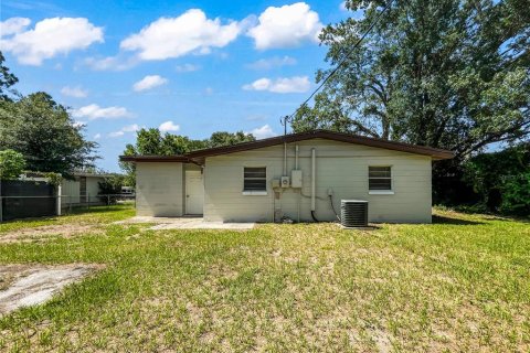 Villa ou maison à louer à Tampa, Floride: 4 chambres, 127.74 m2 № 2414025 - photo 15