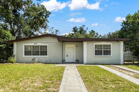 Villa ou maison à Tampa, Floride 4 chambres, 127.74 m2 № 2414025