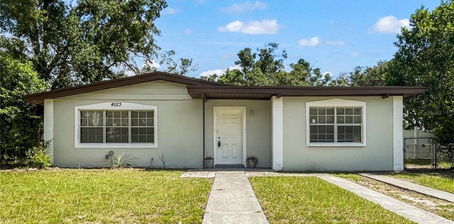 Villa ou maison à Tampa, Floride 4 chambres, 127.74 m2 № 2414025