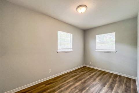 Villa ou maison à louer à Tampa, Floride: 4 chambres, 127.74 m2 № 2414025 - photo 12