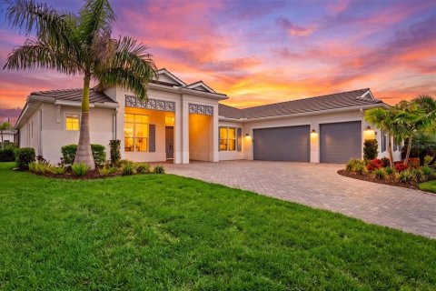 House in Lakewood Ranch, Florida 4 bedrooms, 334.82 sq.m. № 2224900