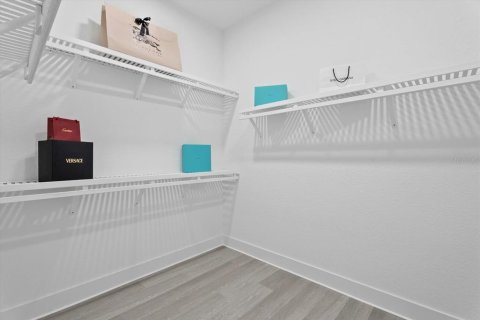 Купить виллу или дом в Лейквуд Ранч, Флорида 10 комнат, 334.82м2, № 2224900 - фото 27
