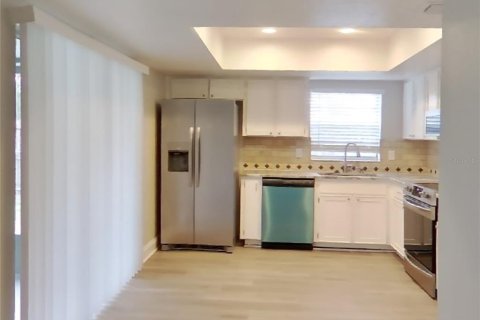 Villa ou maison à louer à Tampa, Floride: 3 chambres, 130.71 m2 № 1912422 - photo 4