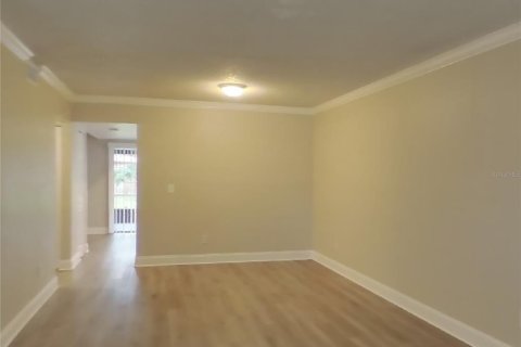 Villa ou maison à louer à Tampa, Floride: 3 chambres, 130.71 m2 № 1912422 - photo 3