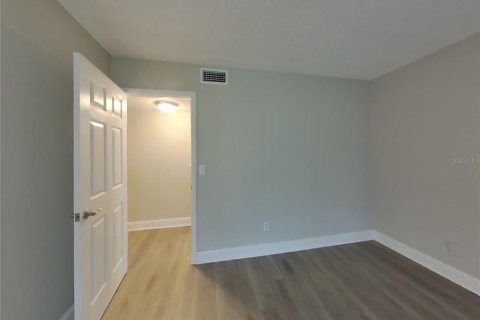Villa ou maison à louer à Tampa, Floride: 3 chambres, 130.71 m2 № 1912422 - photo 15