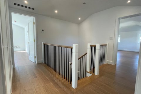 Casa en venta en Coral Gables, Florida, 4 dormitorios, 274.8 m2 № 1956631 - foto 30