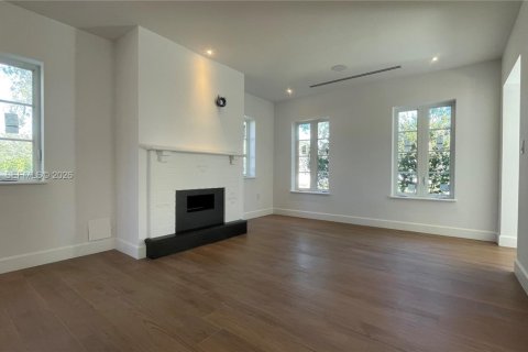 Casa en venta en Coral Gables, Florida, 4 dormitorios, 274.8 m2 № 1956631 - foto 22