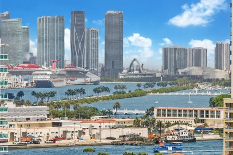 Condominio en venta en Miami Beach, Florida, 2 dormitorios, 134.06 m2 № 1951998 - foto 10