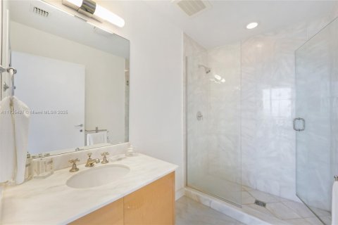 Condominio en venta en Miami Beach, Florida, 2 dormitorios, 134.06 m2 № 1951998 - foto 18