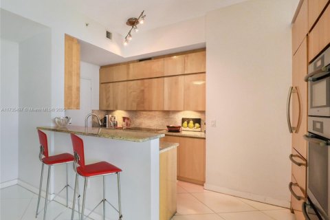 Condominio en venta en Miami Beach, Florida, 2 dormitorios, 134.06 m2 № 1951998 - foto 12