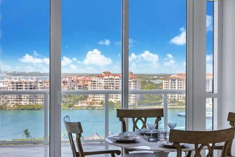 Condominio en venta en Miami Beach, Florida, 2 dormitorios, 134.06 m2 № 1951998 - foto 1