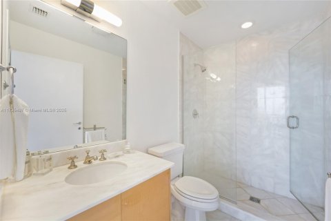 Condominio en venta en Miami Beach, Florida, 2 dormitorios, 134.06 m2 № 1951998 - foto 16