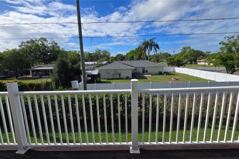 Townhouse in Clearwater, Florida 3 bedrooms, 131.55 sq.m. № 2115969 - photo 8