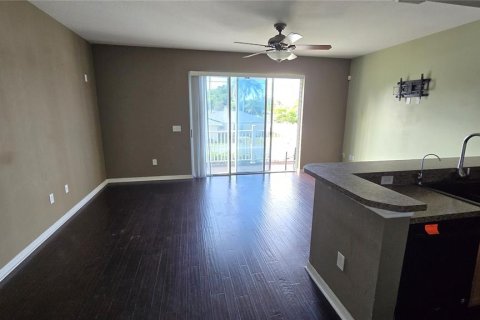 Townhouse in Clearwater, Florida 3 bedrooms, 131.55 sq.m. № 2115969 - photo 6