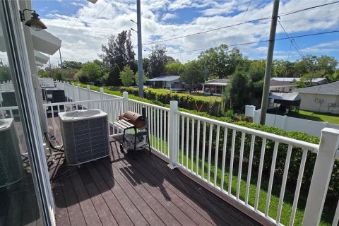 Townhouse in Clearwater, Florida 3 bedrooms, 131.55 sq.m. № 2115969 - photo 9