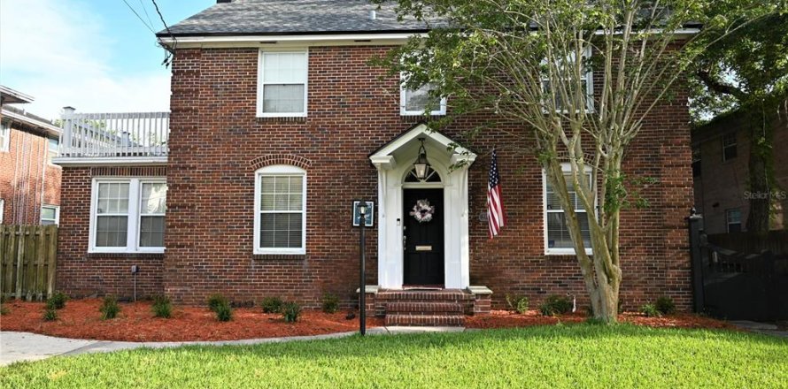 House in Jacksonville, Florida 3 bedrooms, 190.45 sq.m. № 1825101