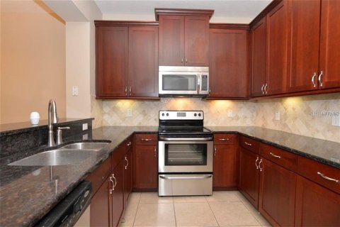 Townhouse in Lake Mary, Florida 3 bedrooms, 156.08 sq.m. № 1880861 - photo 2