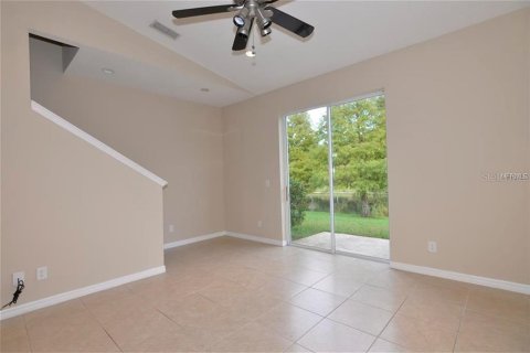 Townhouse in Lake Mary, Florida 3 bedrooms, 156.08 sq.m. № 1880861 - photo 9