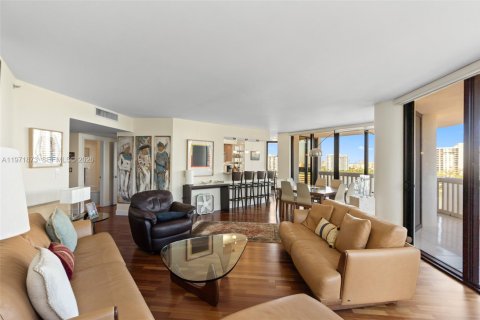 Condominio en alquiler en Aventura, Florida, 3 dormitorios, 181.16 m2 № 2032589 - foto 4