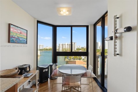 Condominio en alquiler en Aventura, Florida, 3 dormitorios, 181.16 m2 № 2032589 - foto 7