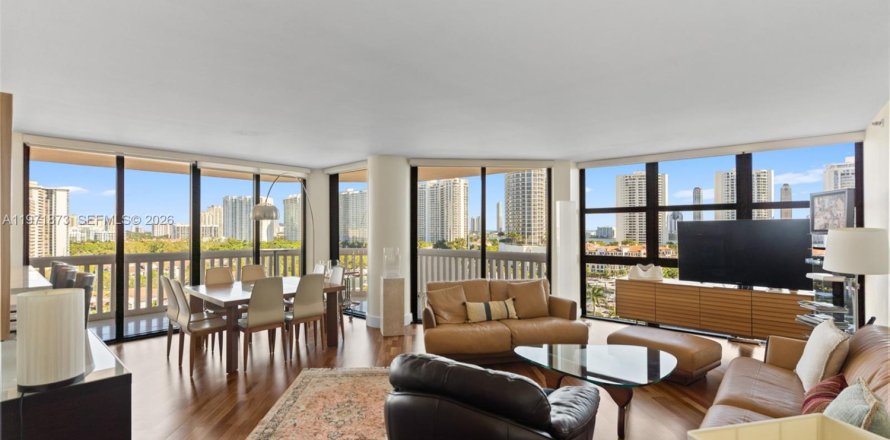 Condominio en Aventura, Florida, 3 dormitorios  № 2032589